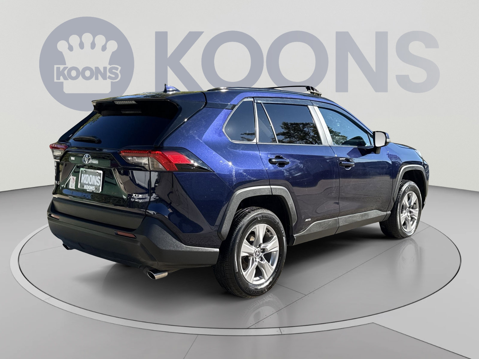 Used 2025 Toyota RAV4 XLE w/ Convenience Package AWD/4WD image 4