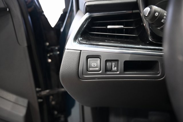 Used 2025 Cadillac XT6 Premium Luxury image 25