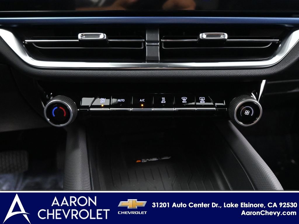 New 2026 Chevrolet Equinox EV LT image 11