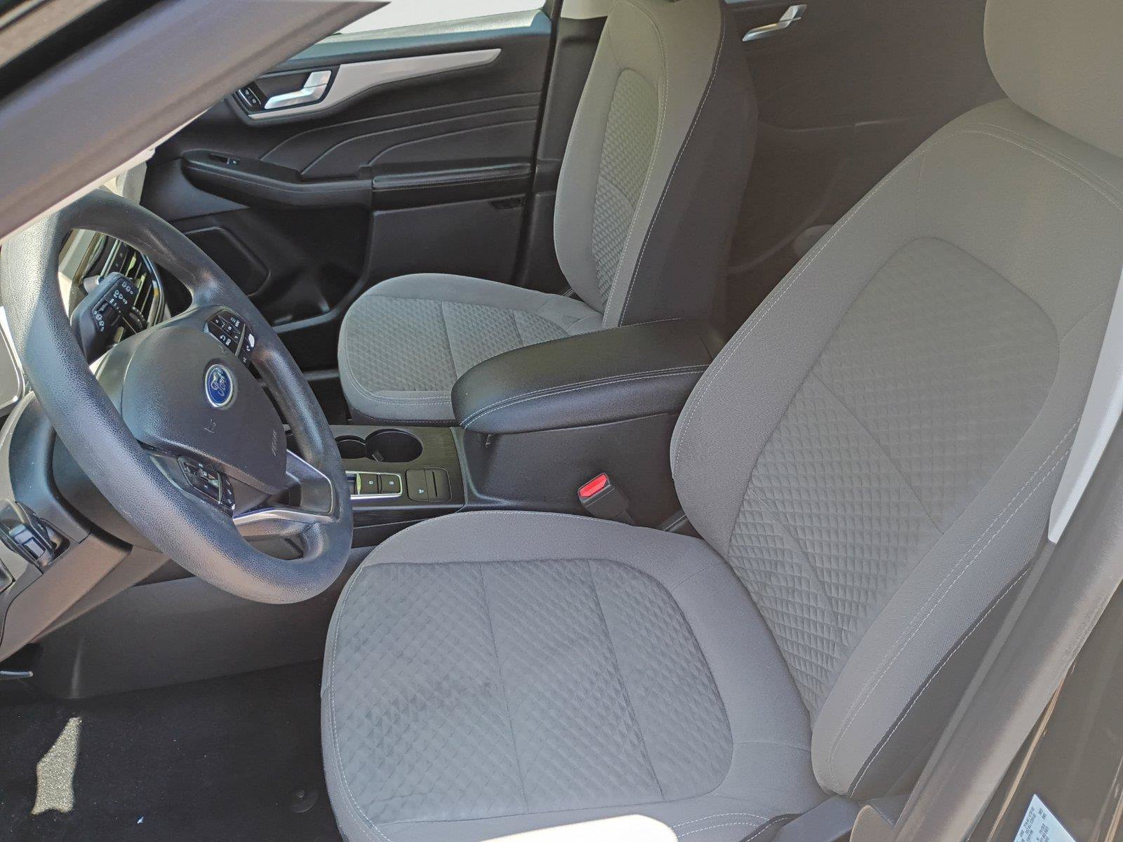 Used 2021 Ford Escape SE w/ SE Sport Appearance Package AWD/4WD image 14