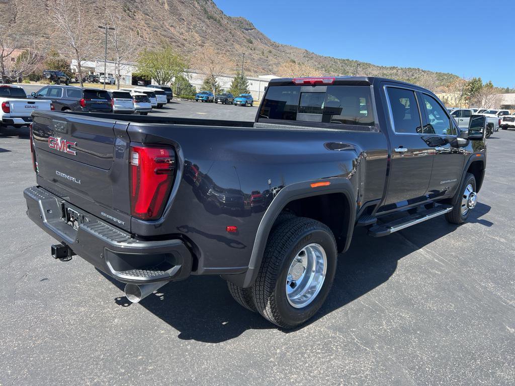 New 2025 GMC Sierra 3500 Denali image 7