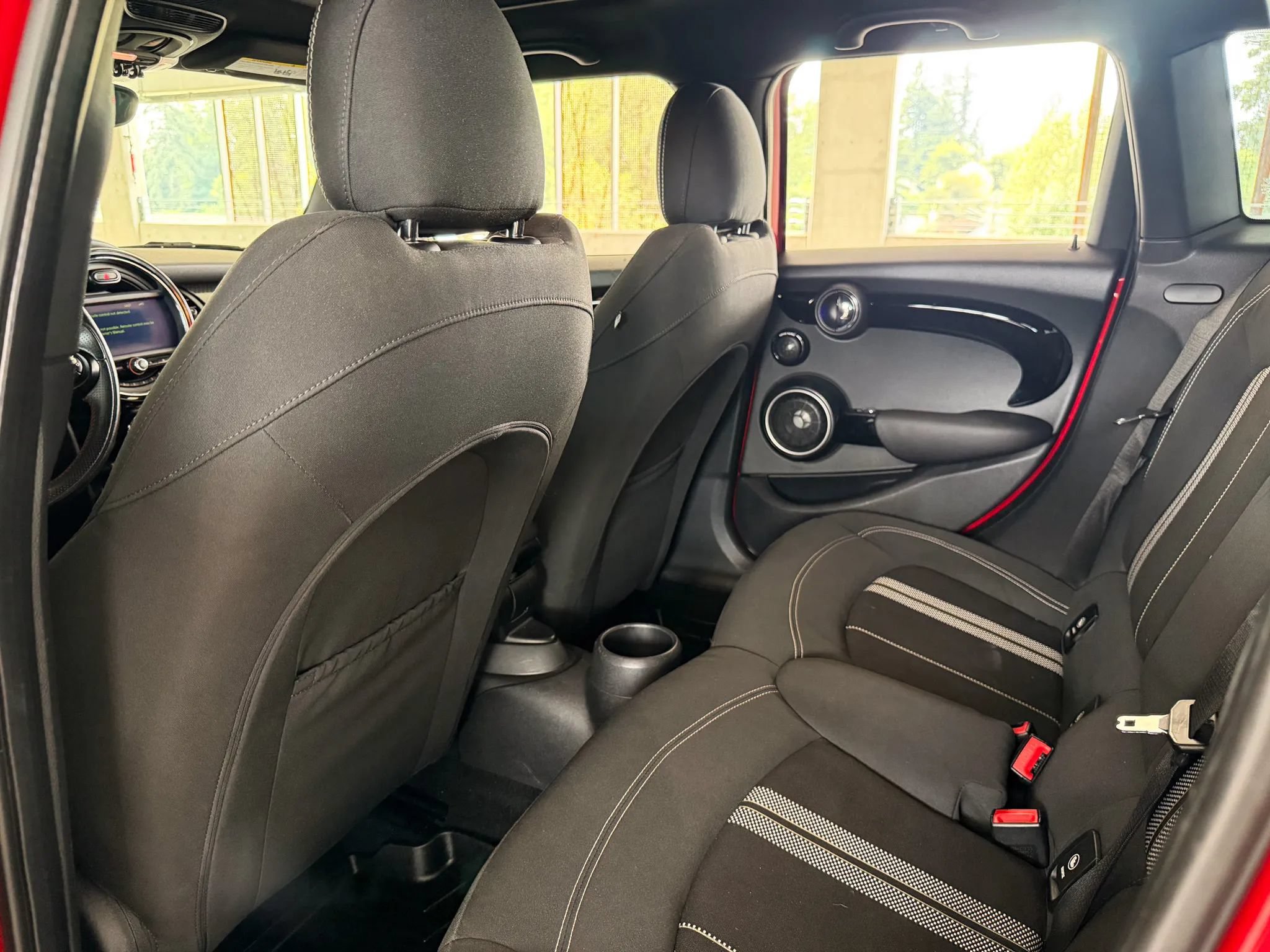 Used 2015 MINI Cooper S FWD image 19