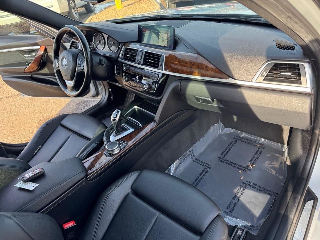 Used 2018 BMW 330i xDrive 330i xDrive Sedan w/ Convenience Package image 29