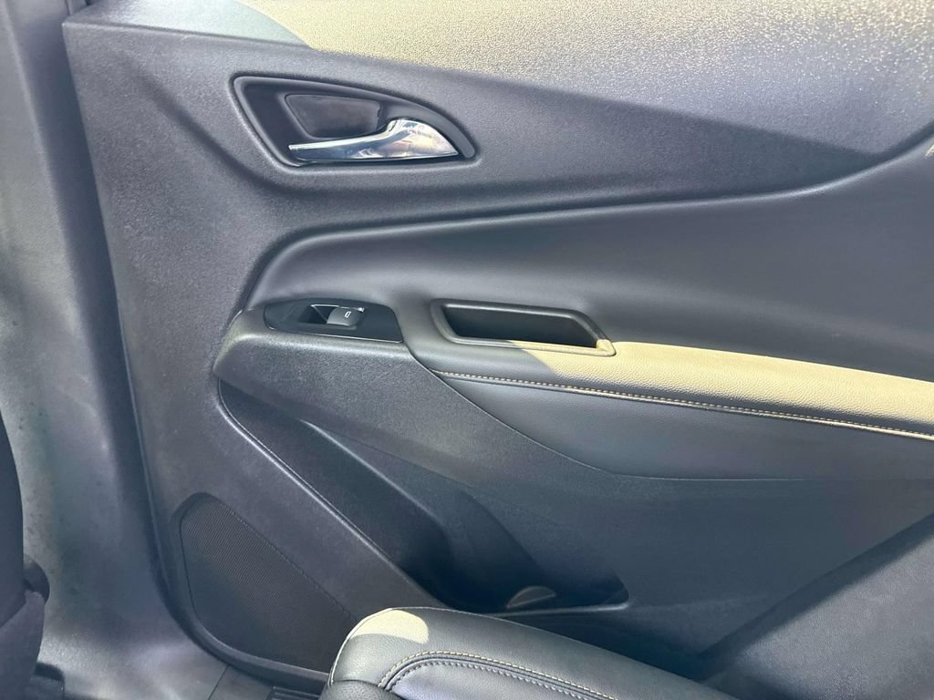 Used 2023 Chevrolet Equinox Premier FWD image 11