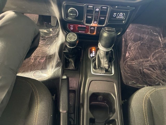 Used 2024 Jeep Gladiator Sport image 12