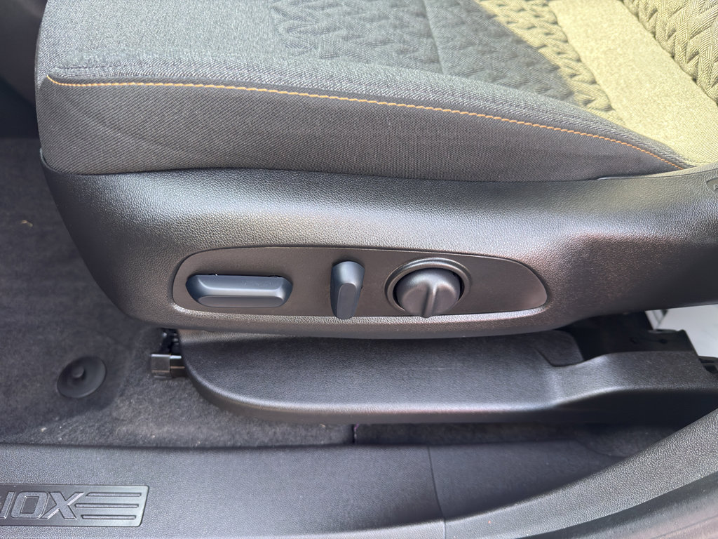 Used 2024 Chevrolet Equinox LT AWD/4WD image 15