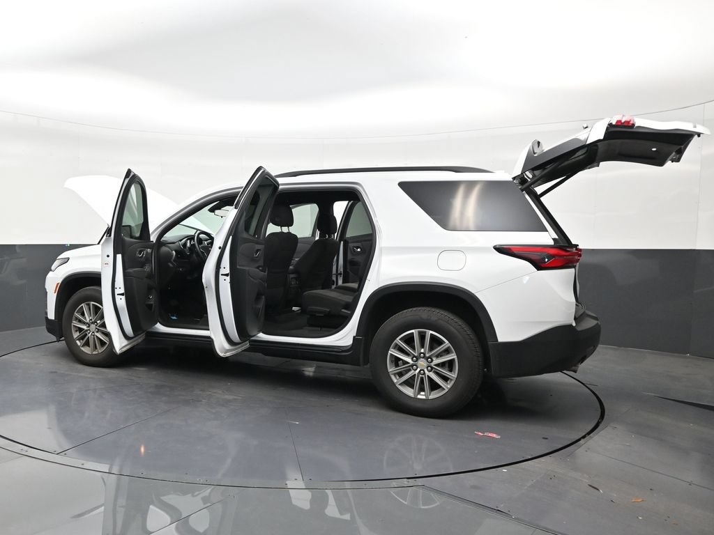 Used 2023 Chevrolet Traverse LT FWD image 30