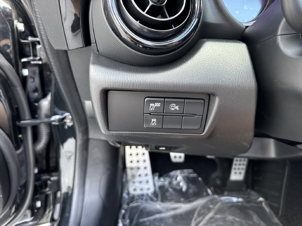New 2026 MAZDA MX-5 Miata Club w/ Interior Package RWD image 55