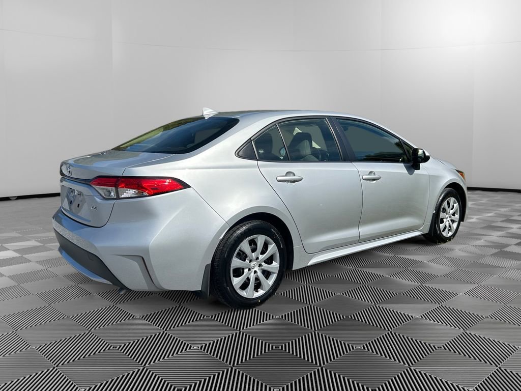 Used 2022 Toyota Corolla LE image 7