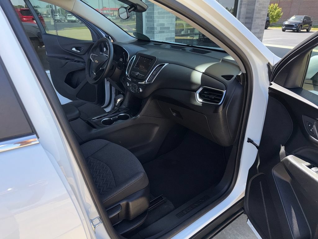Used 2024 Chevrolet Equinox LT AWD/4WD image 15