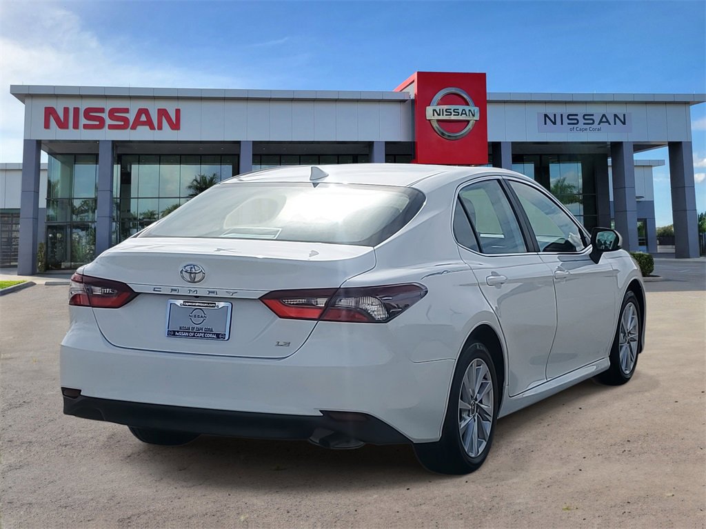 Used 2023 Toyota Camry LE image 5