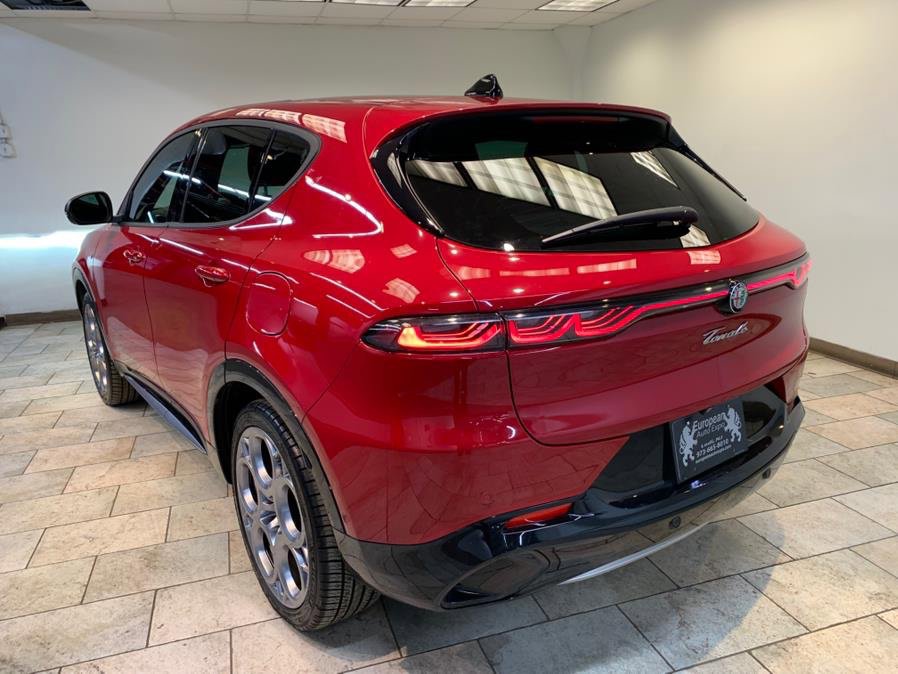 Used 2024 Alfa Romeo Tonale Ti image 5