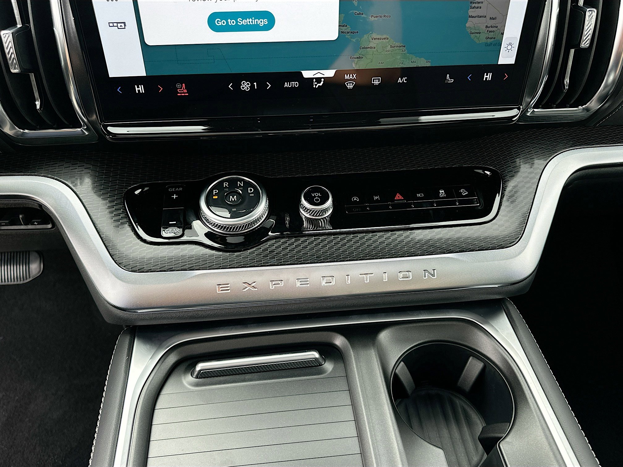 New 2025 Ford Expedition Platinum w/ Stealth Appearance Package image 12