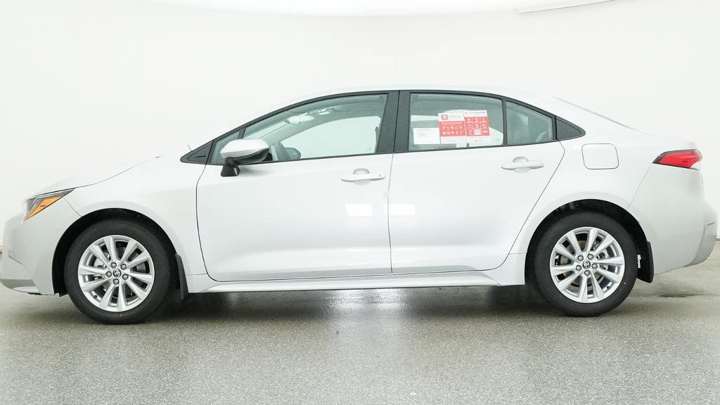 New 2026 Toyota Corolla LE FWD image 3