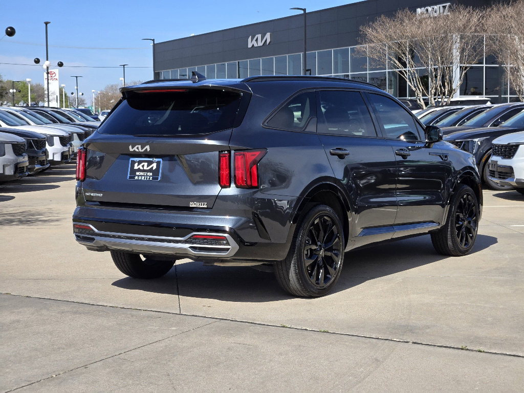 Certified 2023 Kia Sorento SX image 4