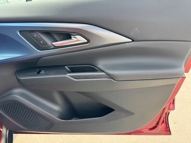 Certified 2025 Chevrolet Equinox EV LT w/ Convenience Package image 9