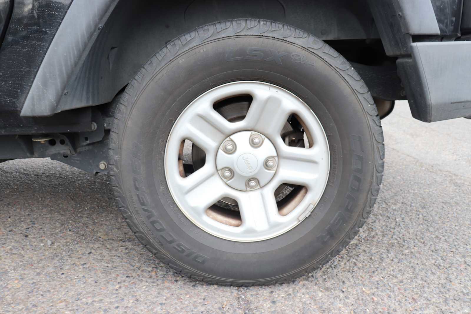 Used 2012 Jeep Wrangler Sport AWD/4WD image 9