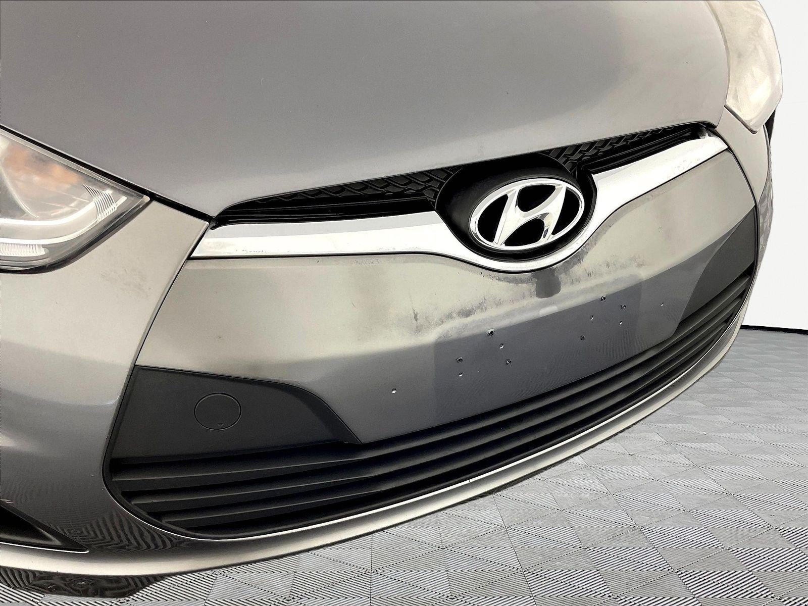 Used 2013 Hyundai Veloster FWD image 30