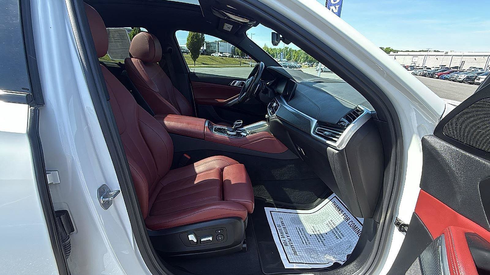 Used 2022 BMW X6 xDrive40i w/ Executive Package AWD/4WD image 17