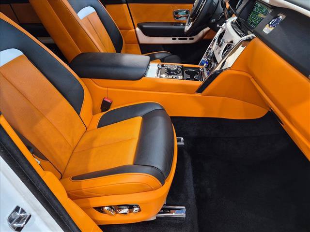Used 2022 Rolls-Royce Cullinan AWD/4WD image 21