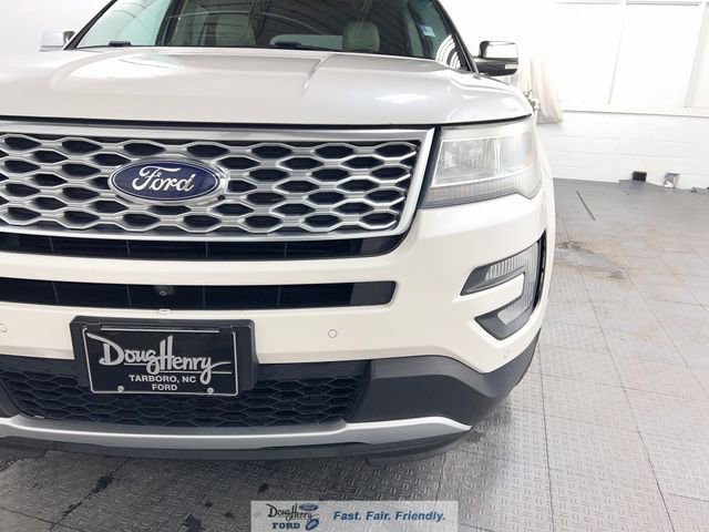 Used 2016 Ford Explorer Platinum image 11