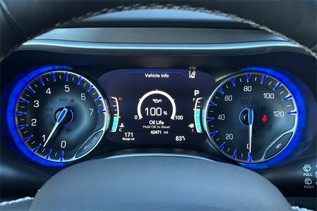 Used 2024 Chrysler Pacifica Touring-L image 31