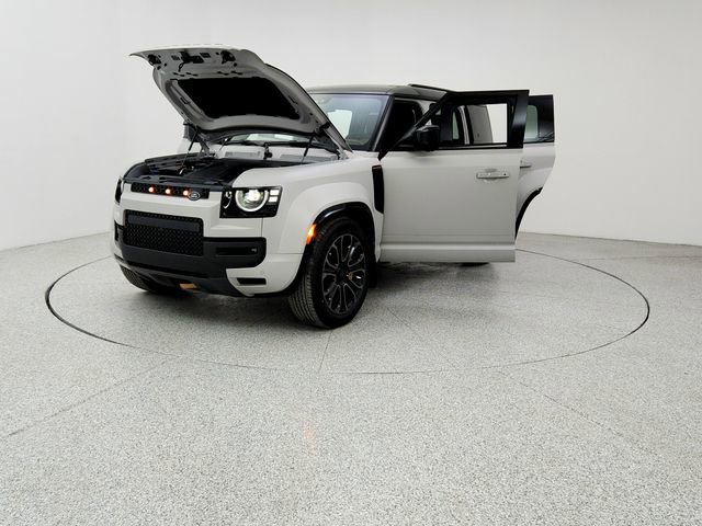 New 2026 Land Rover Defender 110 OCTA AWD/4WD image 9