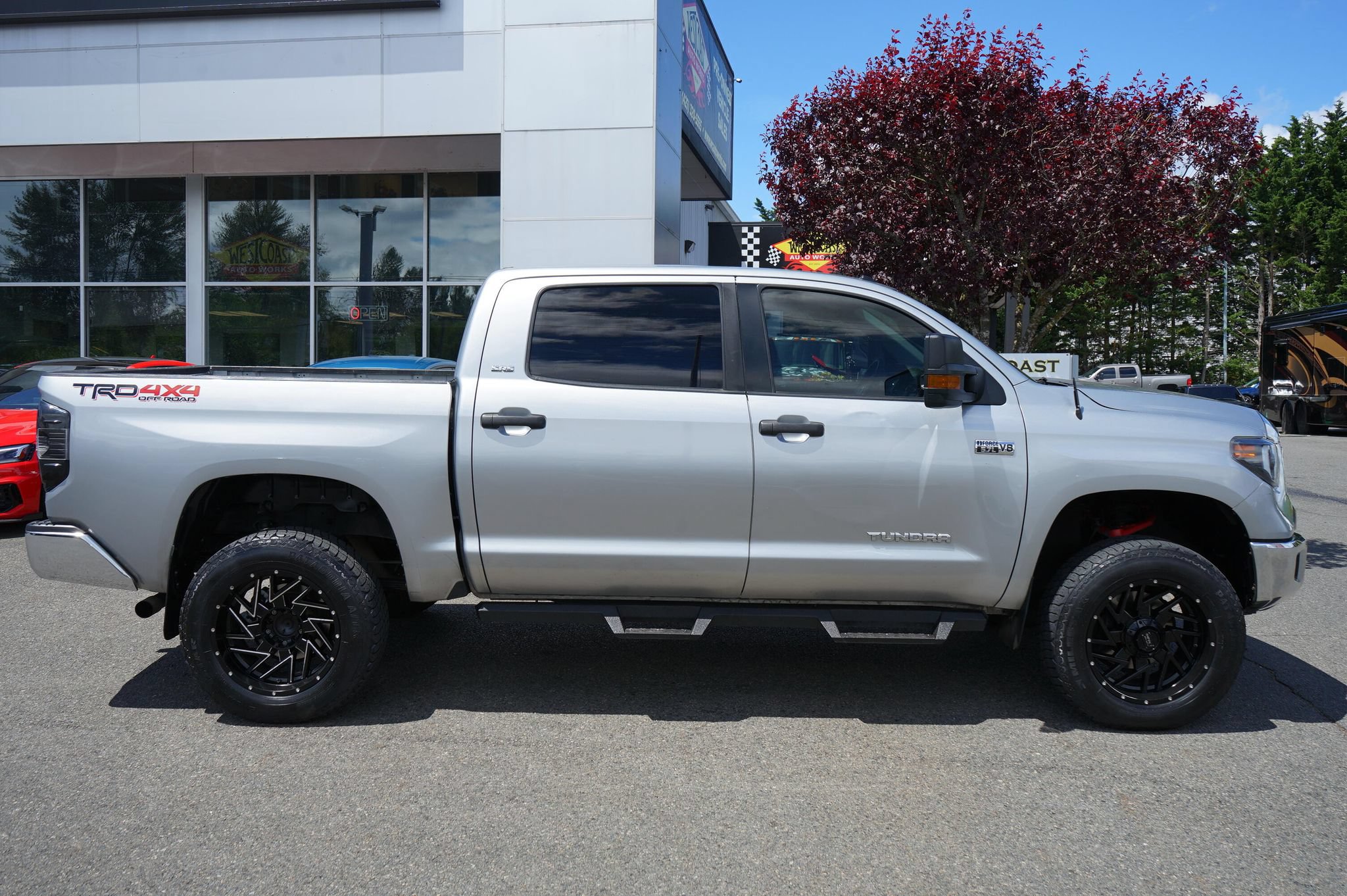 Used 2016 Toyota Tundra SR5 w/ TRD Off Road Package AWD/4WD image 6