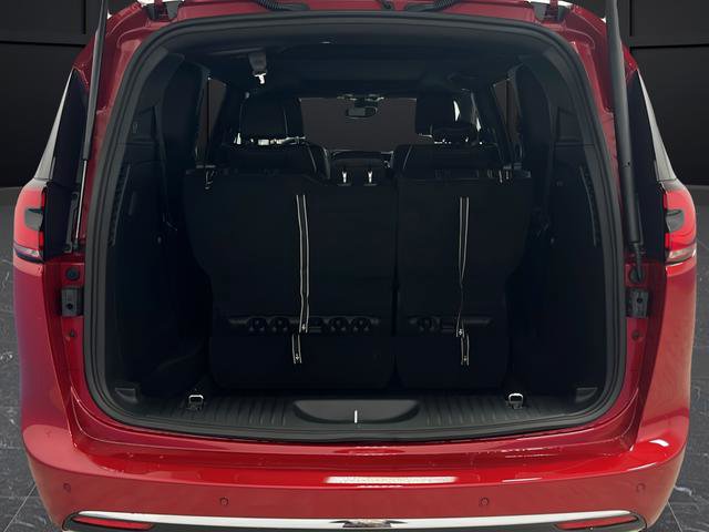 New 2026 Chrysler Pacifica Select image 33
