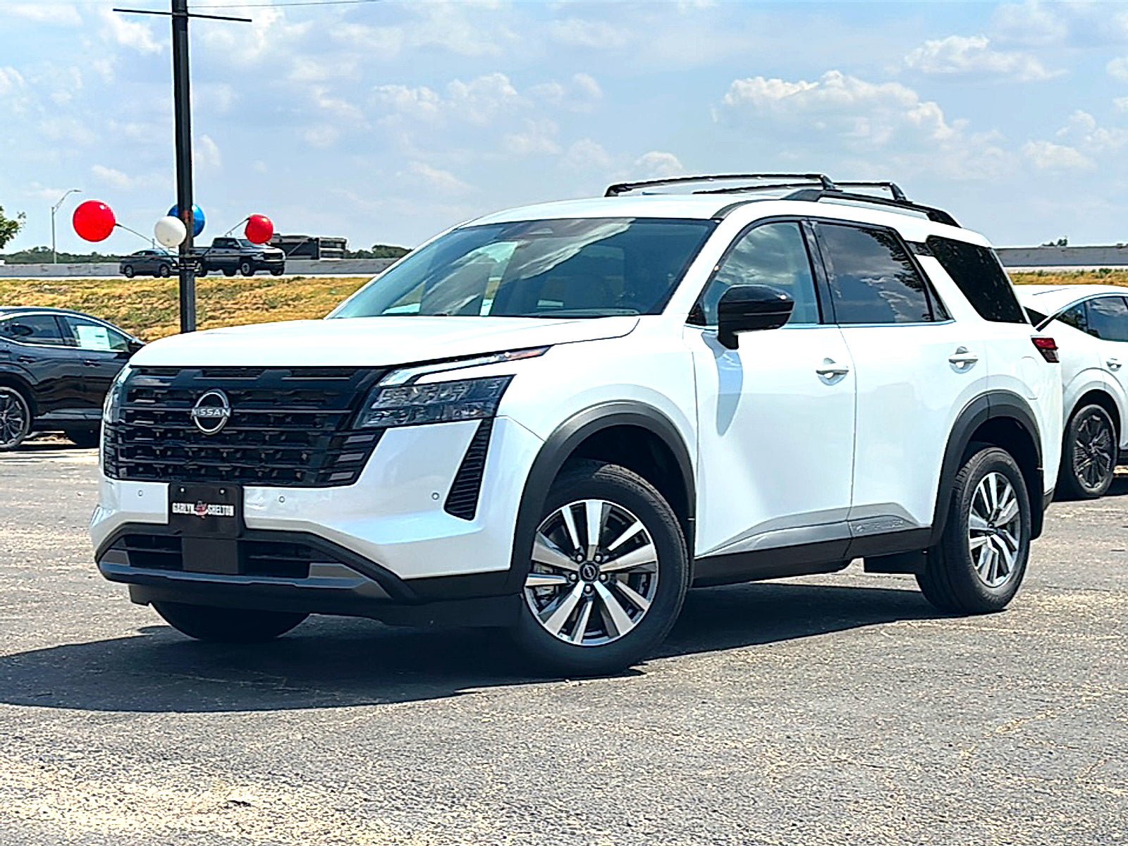 New 2026 Nissan Pathfinder SL FWD image 2