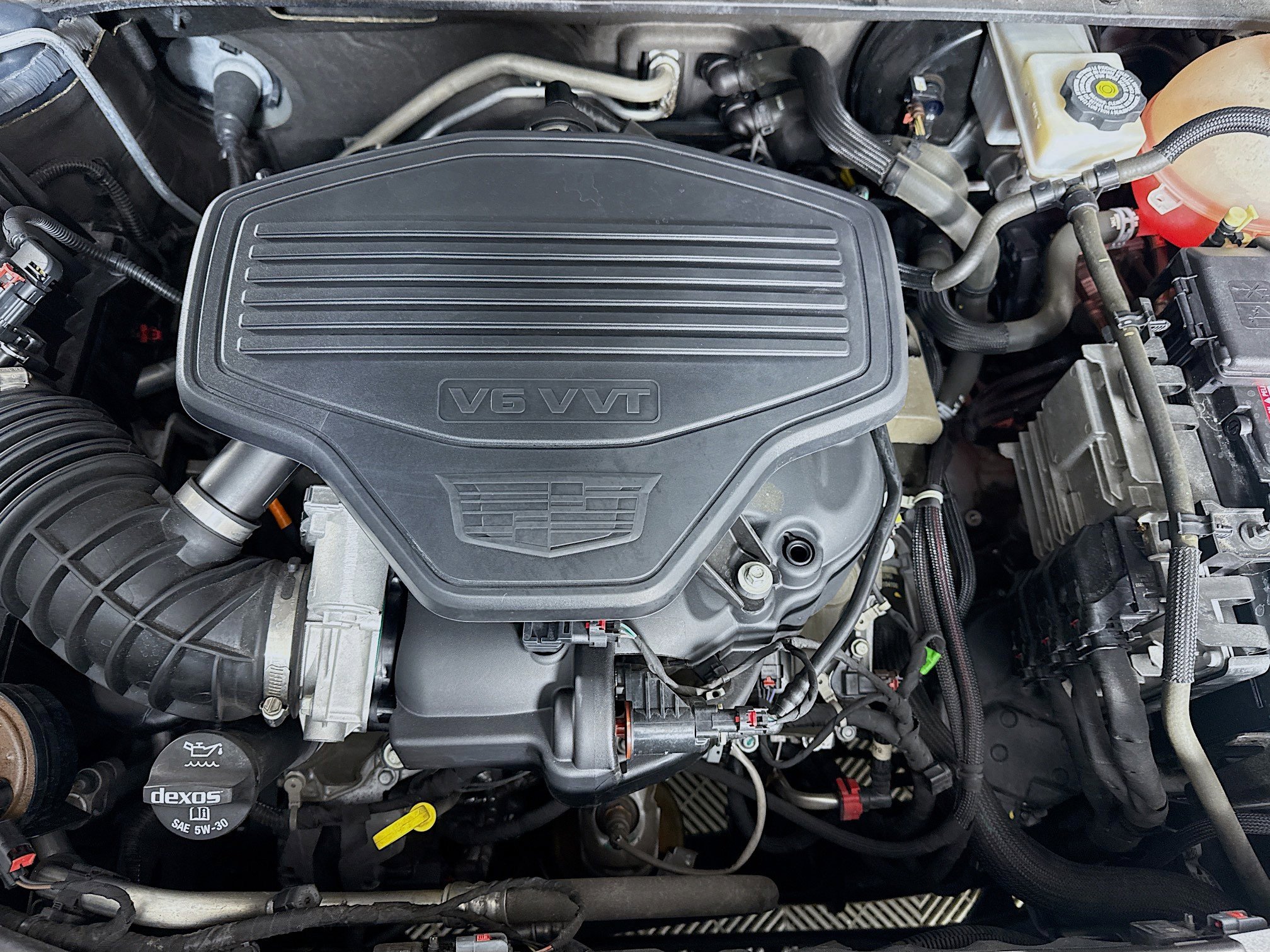 Used 2018 Cadillac XT5 Luxury w/ Driver Awareness Package image 39