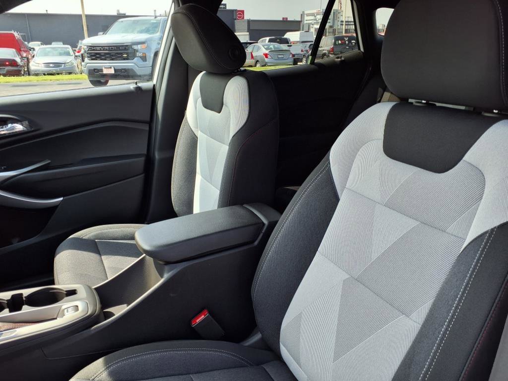 New 2025 Chevrolet Trax RS w/ Driver Confidence Package image 13