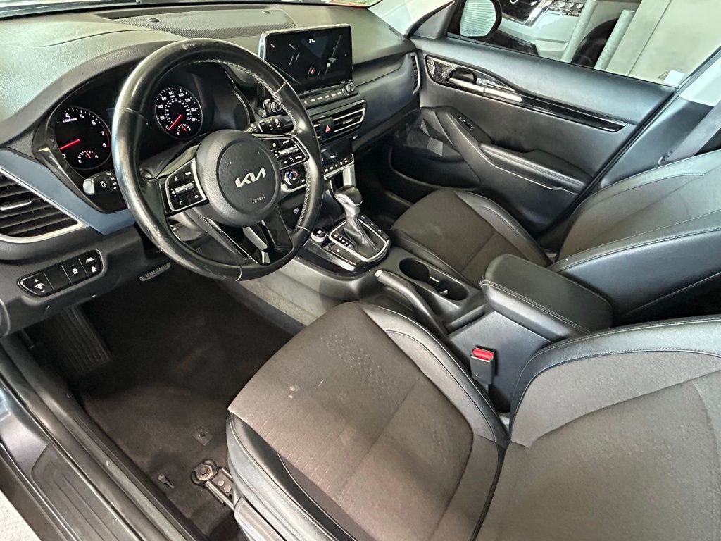 Used 2022 Kia Seltos S image 36
