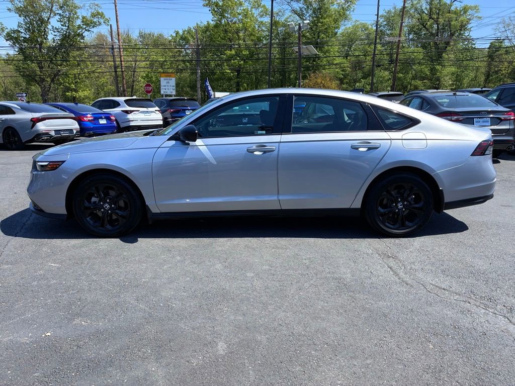 Used 2025 Honda Accord SE image 5