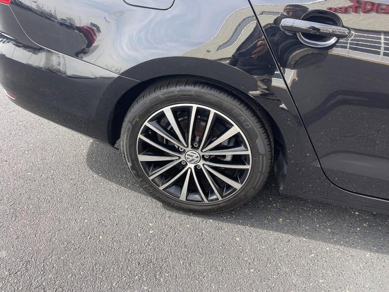 Used 2016 Volkswagen Jetta Sport image 6