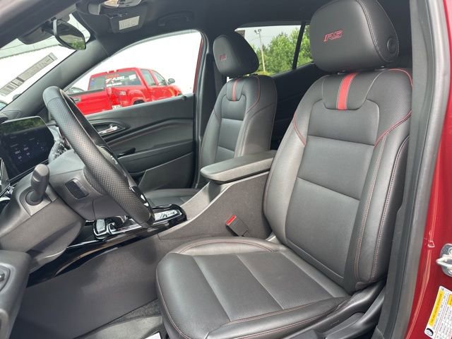 Used 2024 Chevrolet Trax RS image 11