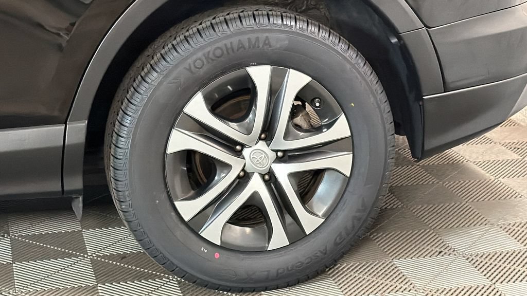 Used 2016 Toyota RAV4 LE AWD/4WD image 5