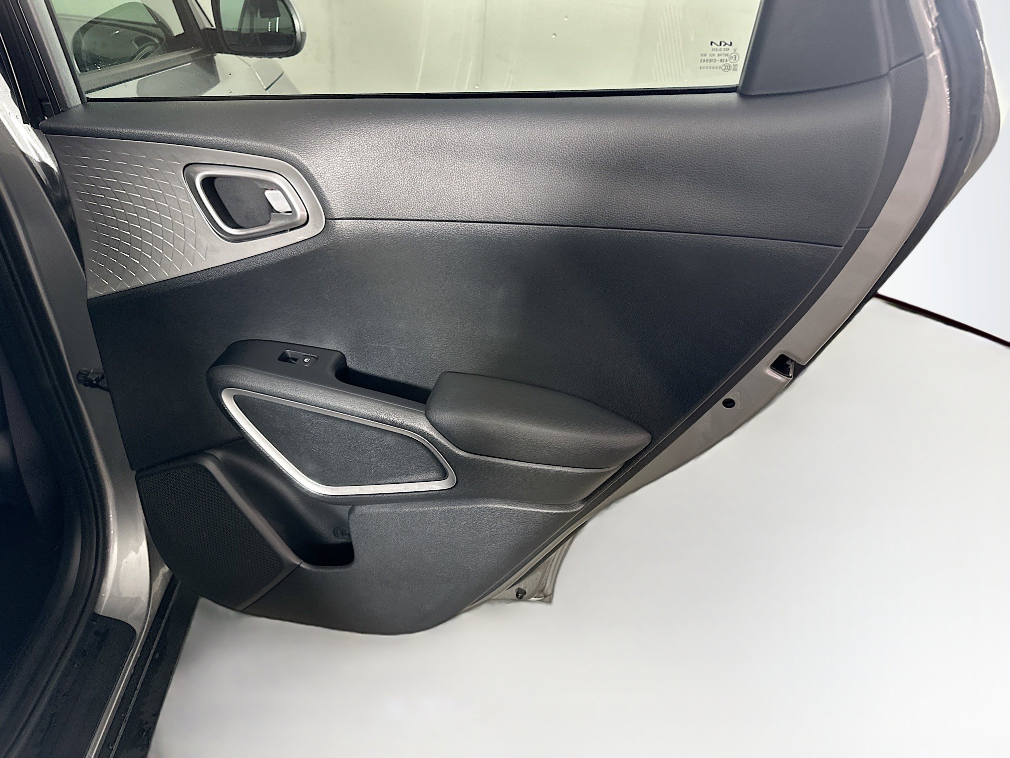 Used 2025 Kia Soul LX w/ LX Technology Package FWD image 29