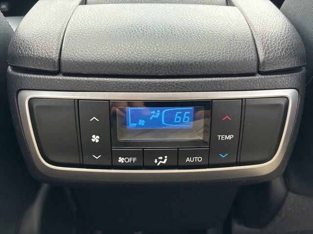 Used 2019 Toyota Highlander XLE AWD/4WD image 25