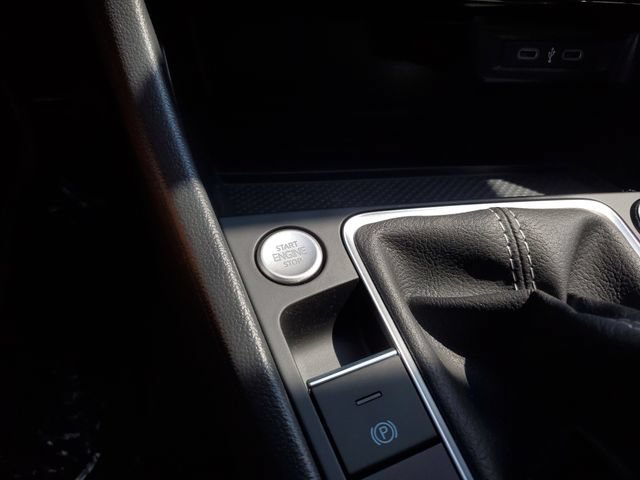 New 2026 Volkswagen Jetta SE FWD image 28