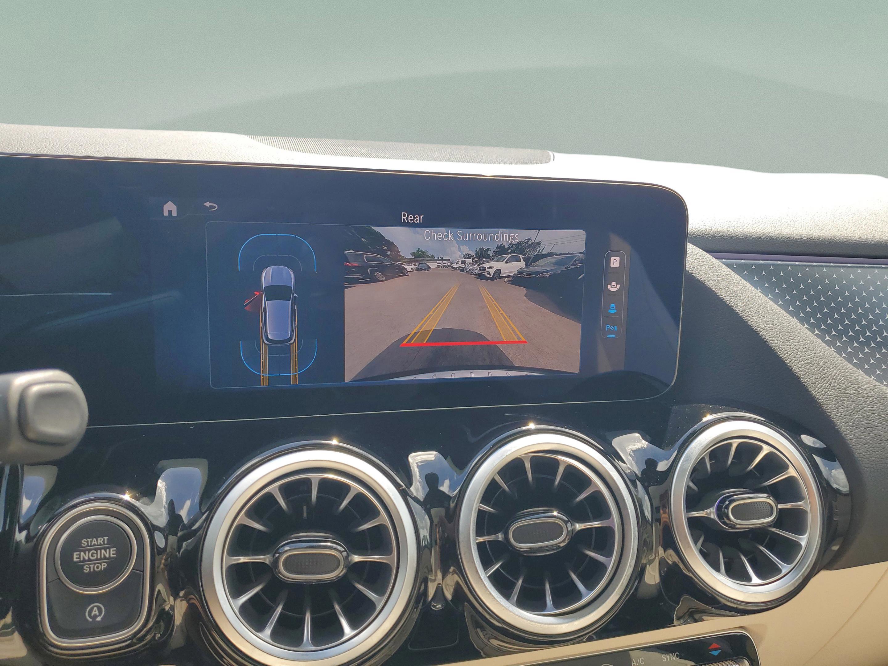 Used 2025 Mercedes-Benz GLA 250 image 13