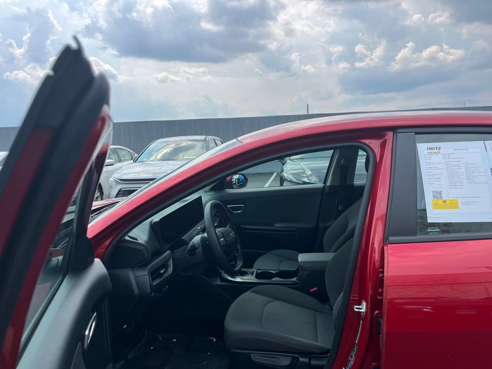 Used 2025 Kia K4 FWD image 27