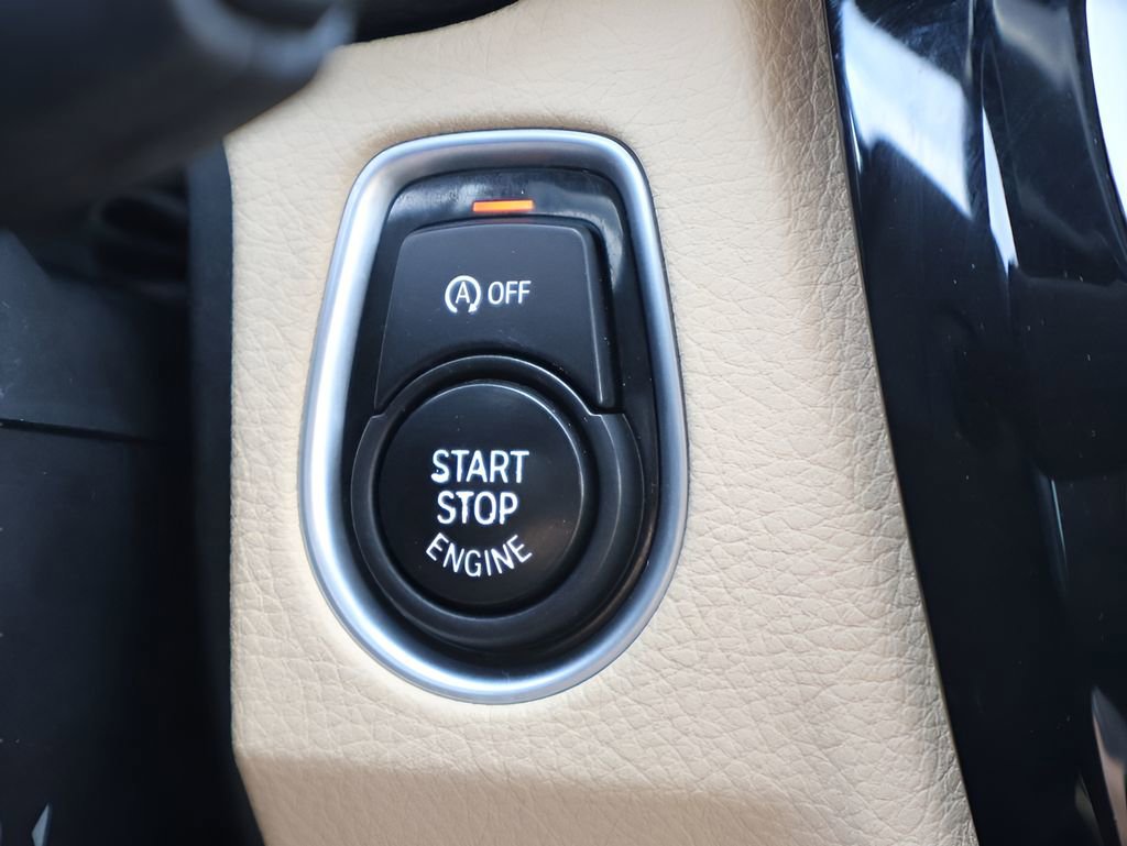 Used 2017 BMW 330i xDrive Sedan image 50