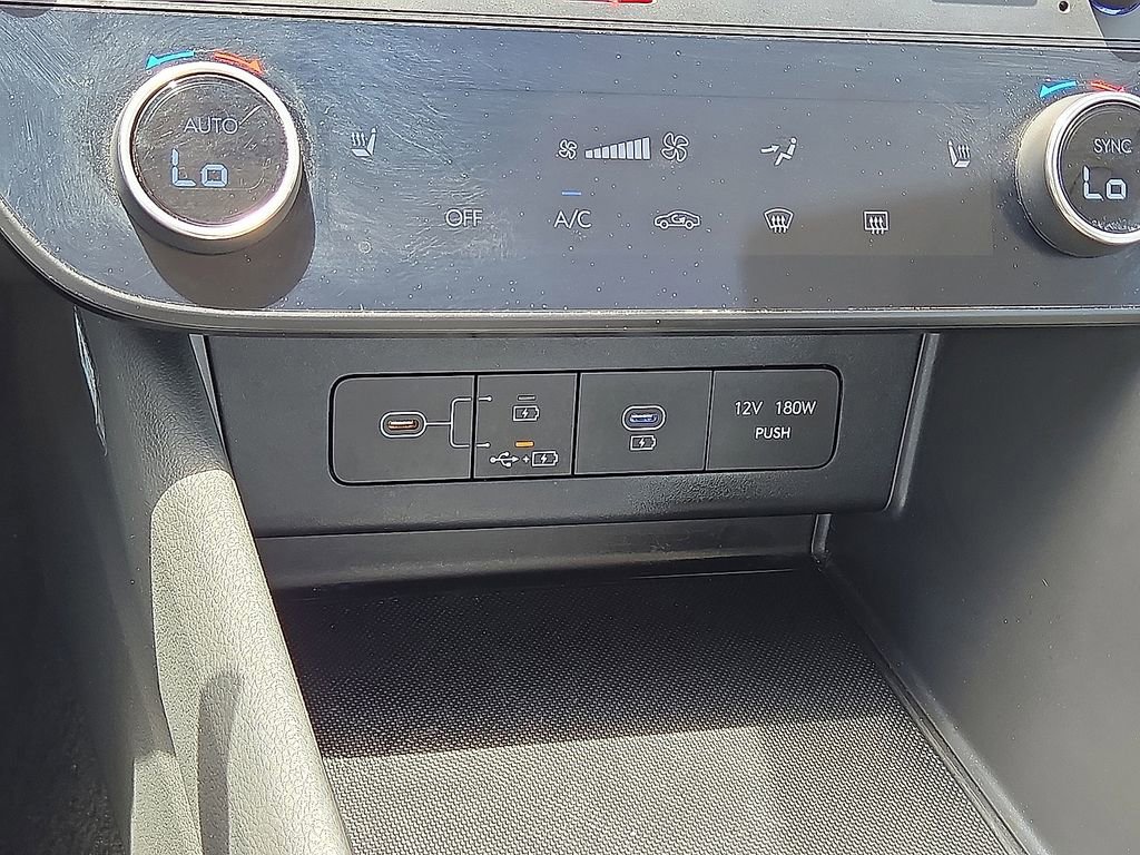 Used 2025 Hyundai Sonata SEL FWD image 28