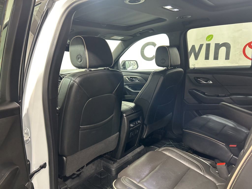 Used 2022 Chevrolet Traverse Premier w/ Redline Edition AWD/4WD image 20
