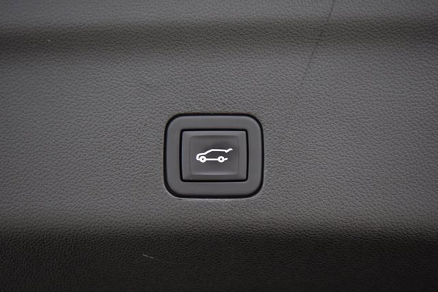 Used 2023 Chevrolet Suburban High Country w/ Premium Package image 24