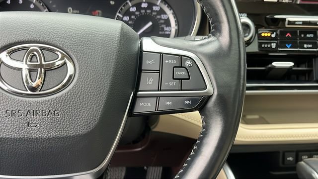 Certified 2021 Toyota Highlander Platinum AWD/4WD image 13