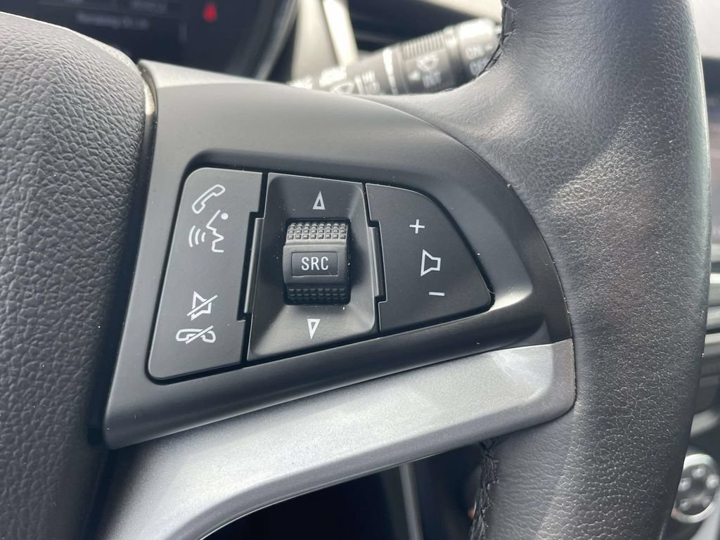 Used 2020 Chevrolet Trax LT w/ Sun & Sound Package AWD/4WD image 25
