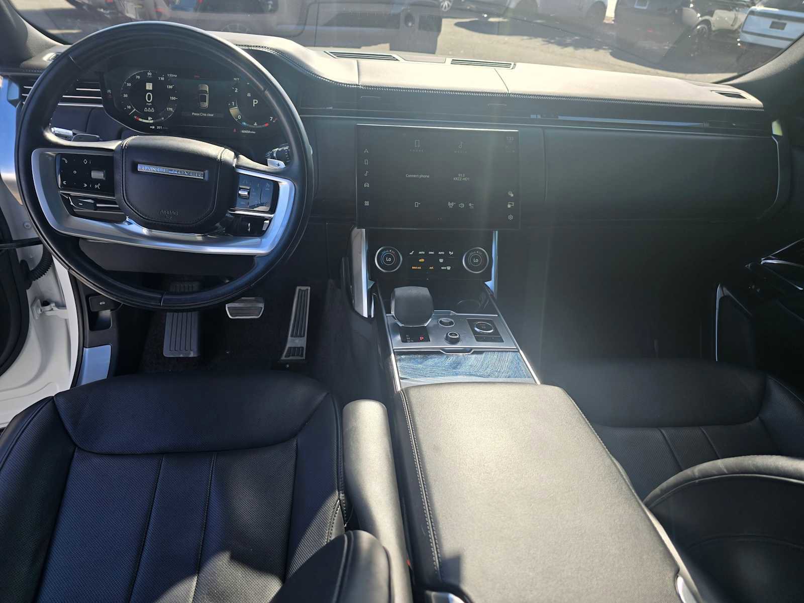 Used 2022 Land Rover Range Rover SE image 23