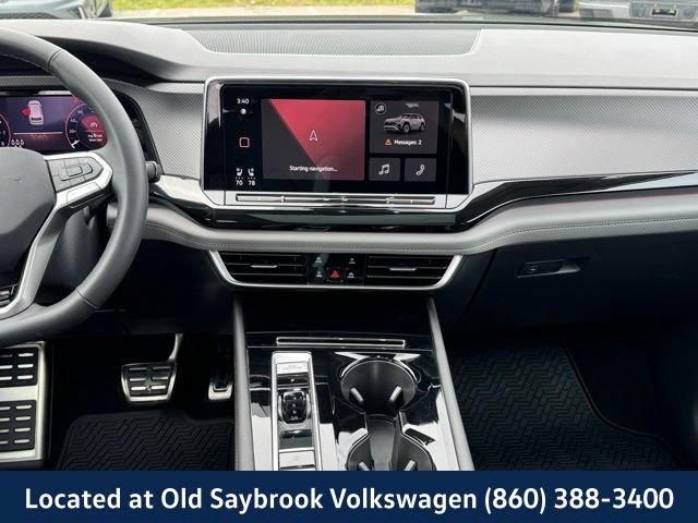 Certified 2025 Volkswagen Atlas Peak Edition SE AWD/4WD image 16